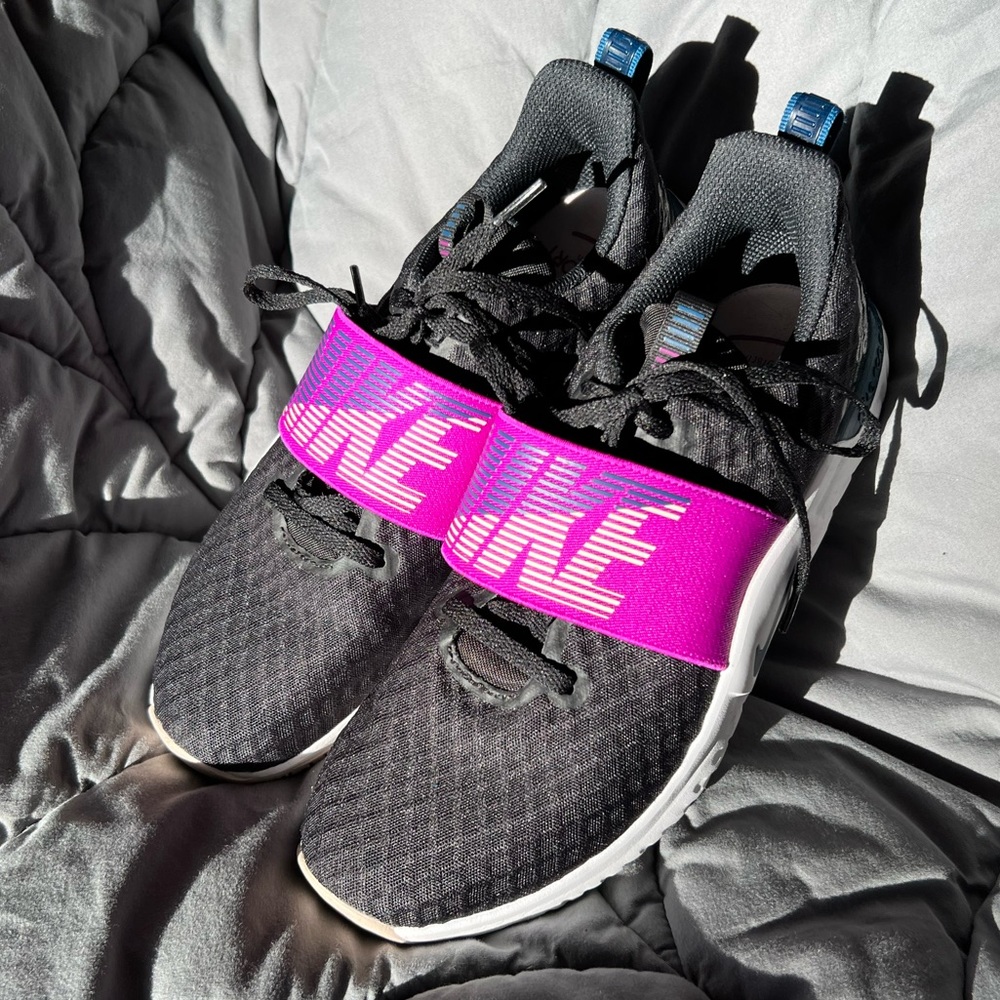 Women’s Nike In-Season TR 9 Training Sneaker Black, Purple, White Size 8.5